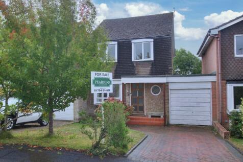 Romsey 3 bed link detached house for sale