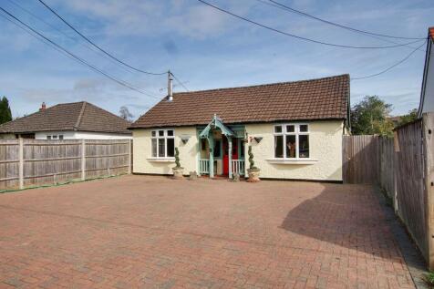 Romsey 3 bed detached bungalow for sale