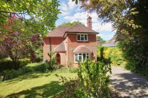 Romsey 3 bed detached house for sale