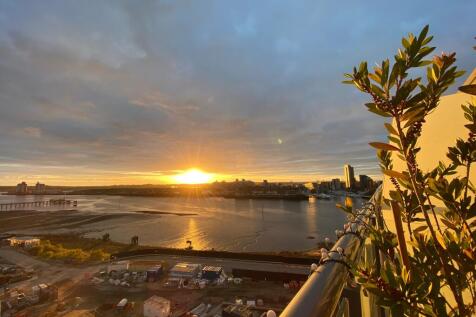 Centenary Quay, Southampton 2 bed flat for sale