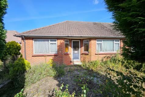 2 bedroom semi-detached bungalow for sale