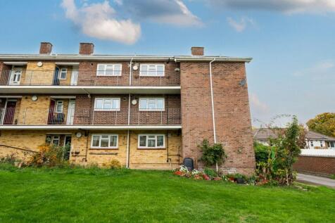 Bell Road, Andover, SP10 2QJ 1 bed flat for sale