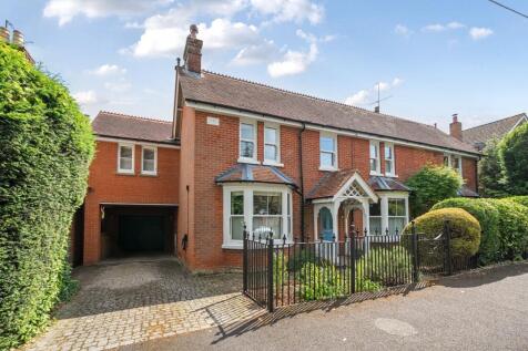 Anton Road, Andover, SP10 2EN 5 bed detached house for sale