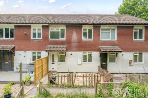 Forest Drive, Tidworth, SP9 7PF 3 bed terraced house for sale