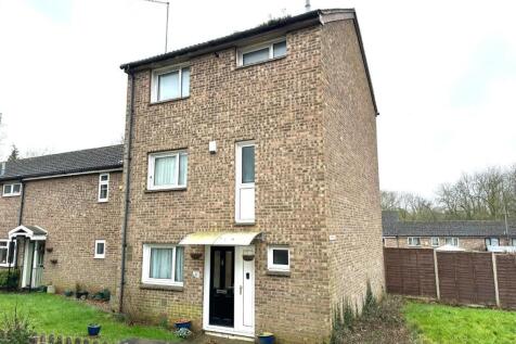 Maidencastle, Blackthorn, Northampton... 4 bed end of terrace house for sale