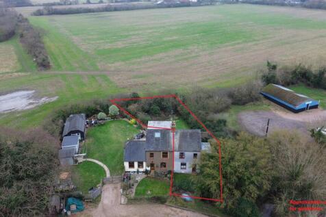 Drapers Chase, Heybridge, Maldon 3 bed semi