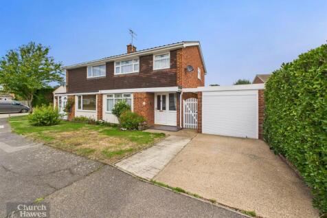 3 bedroom semi-detached house for sale