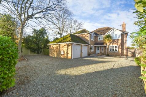 The Avenue, North Fambridge 5 bed detached house for sale