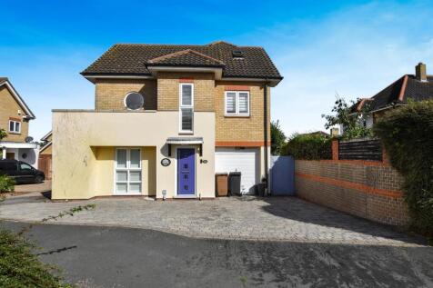 Inchbonnie Road, South Woodham Ferrers 6 bed detached house for sale