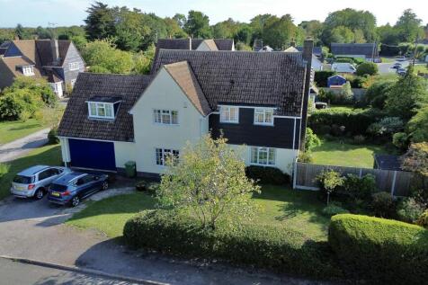 5 bedroom detached house for sale