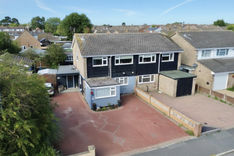 4 bedroom semi-detached house for sale