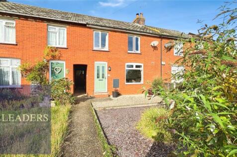 Fenn Road, Halstead, Essex 3 bed terraced house for sale