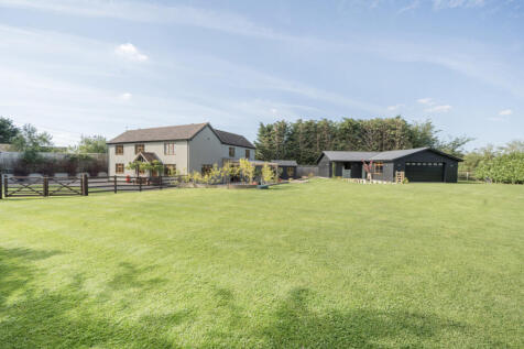 Gainsford End Road, Toppesfield... 5 bed detached house for sale