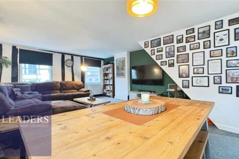 High Street, Halstead, Essex 1 bed apartment for sale