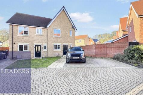 Nightingale Drive, Halstead, Essex 2 bed semi