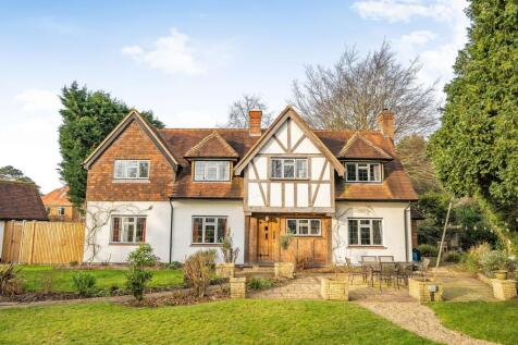 Essendene Road, Caterham CR3 4 bed detached house for sale