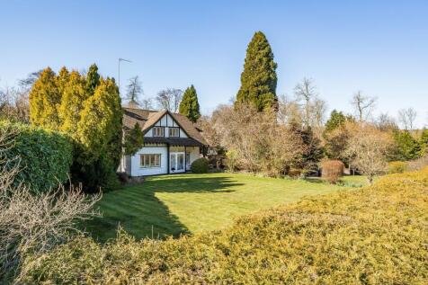 Weald Way, Caterham CR3 4 bed detached house for sale