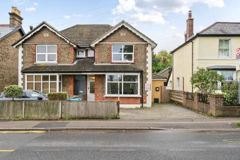 5 bedroom semi-detached house for sale