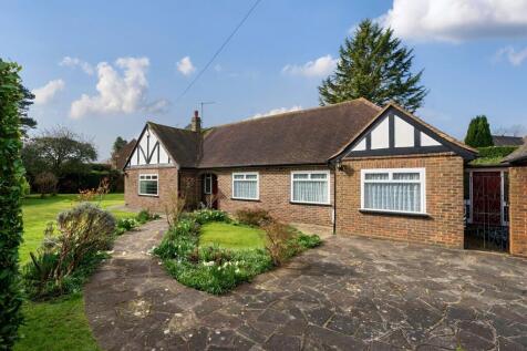 Homefield Road, Warlingham CR6 3 bed detached bungalow for sale