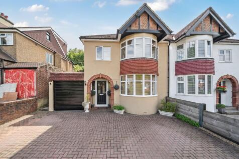 Hillbury Road, Warlingham CR6 3 bed semi