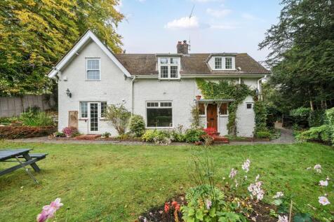 Westview Road, Warlingham CR6 4 bed detached house for sale