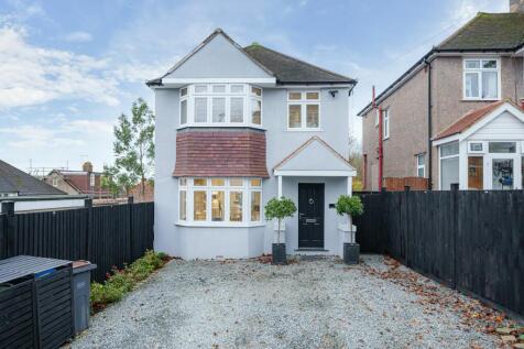 Whitethorn Avenue, Coulsdon CR5 3 bed detached house for sale