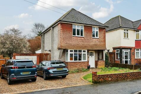 Chaldon Way, Coulsdon CR5 3 bed detached house for sale