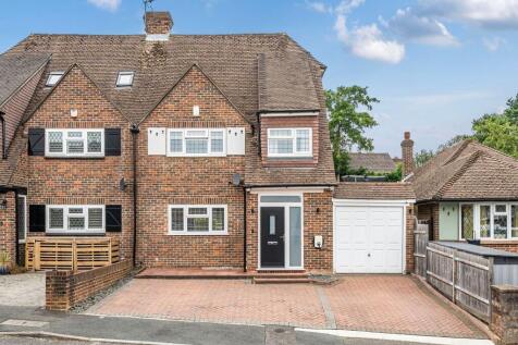 3 bedroom semi-detached house for sale