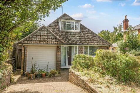 Marlpit Lane, Coulsdon CR5 3 bed detached bungalow for sale