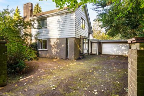 Croft Road, Woldingham, CR3 5 bed detached house for sale
