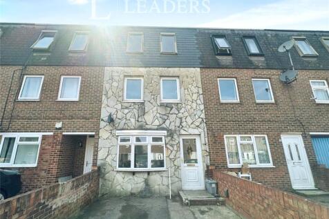 Lomond Close, Portsmouth, Hampshire 4 bed terraced house for sale