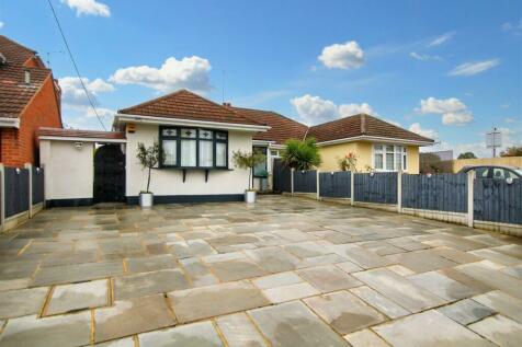 3 bedroom semi-detached bungalow for sale