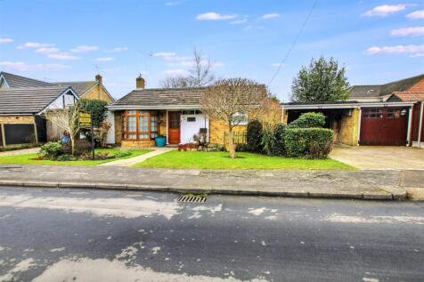 2 bedroom detached bungalow for sale