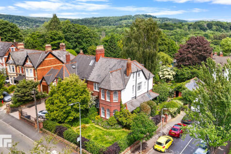 7 bedroom semi-detached house for sale
