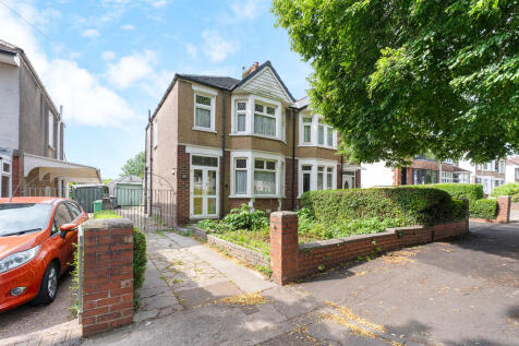 Bwlch Road, Fairwater, Cardiff 3 bed semi