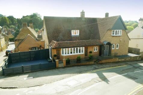 High Street, Cottingham, Market... 3 bed apartment for sale