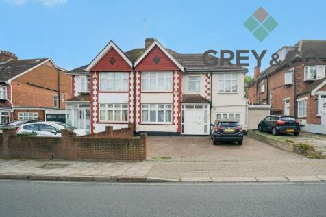 5 bedroom semi-detached house for sale