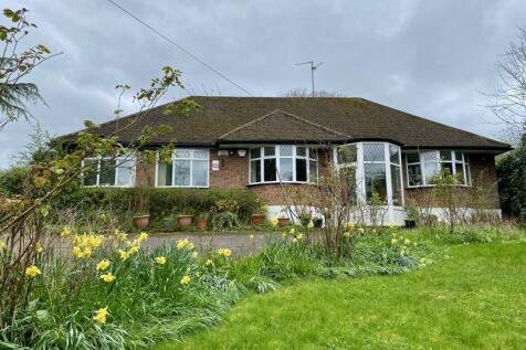 3 bedroom detached bungalow for sale