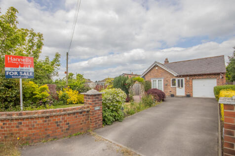 2 bedroom detached bungalow for sale