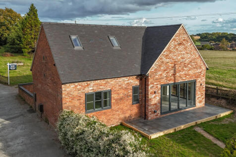 4 bedroom chalet for sale