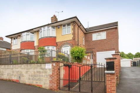 4 bedroom semi-detached house for sale