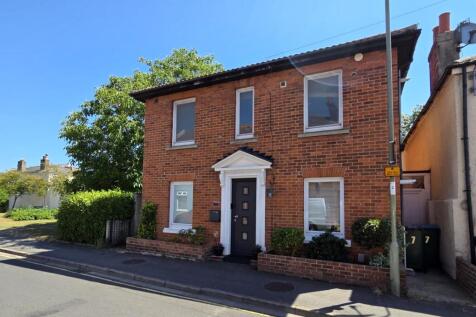 GORDON ROAD, FAREHAM 2 bed apartment for sale