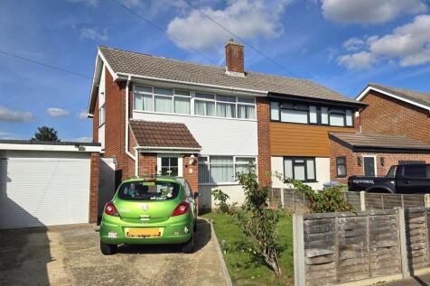 3 bedroom semi-detached house for sale