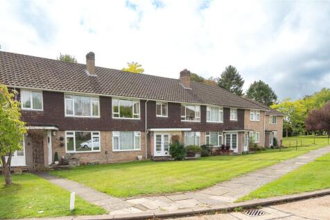 Charmouth Court, St. Albans... 2 bed maisonette for sale