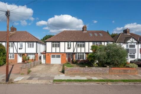 Tavistock Avenue, St. Albans... 5 bed semi