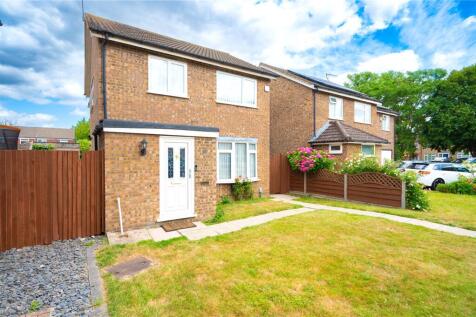 Maplefield, Park Street, St. Albans... 3 bed detached house for sale