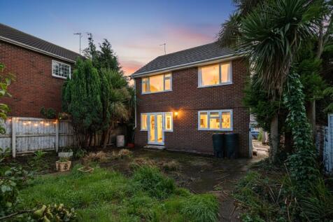 Exeter, Devon 3 bed detached house for sale