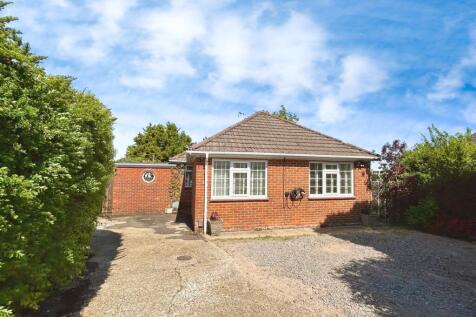 3 bedroom detached bungalow for sale