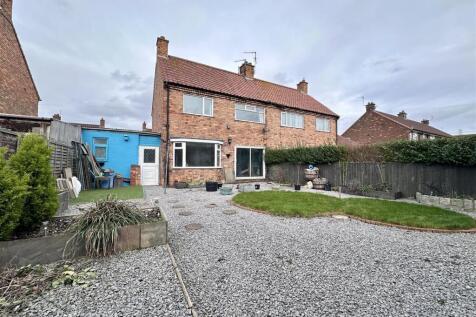 3 bedroom semi-detached house for sale