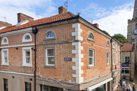 Willowgate, Pickering YO18 2 bed maisonette for sale